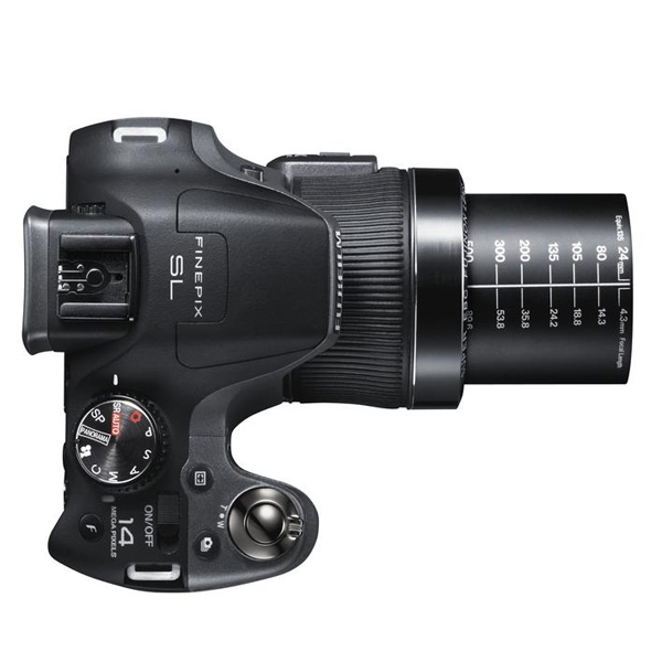 Fujifilm FinePix SL300 Test - 2