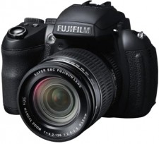 Test Bridgekameras mit Klappdisplay - Fujifilm FinePix HS35EXR 