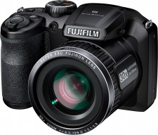 Test Bridgekameras mit Batterien - Fujifilm FinePix S4800 