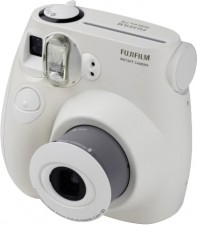 Test Digitalkameras mit Batterien - Fujifilm Instax Mini 7S 