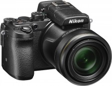 Test Bridgekameras mit Klappdisplay - Nikon DL24-500 f/2.8-5.6 
